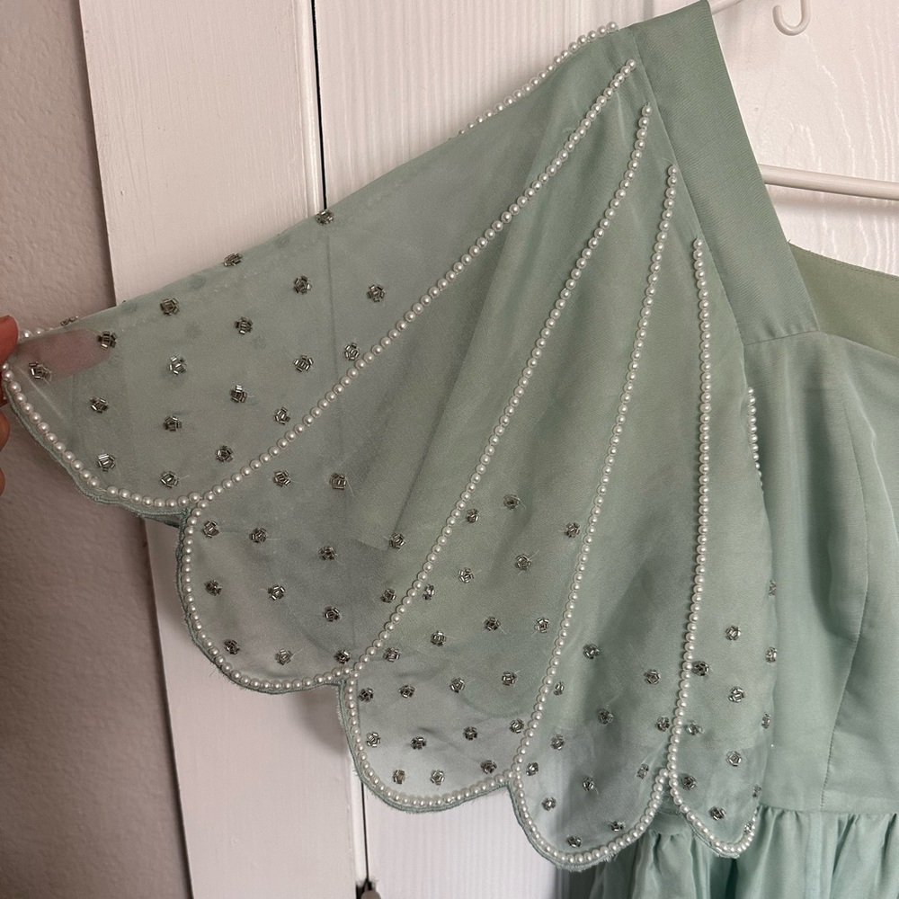 JessaKae exclusive Insider sample dress, light green with pearls size SMALL